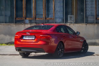 Jaguar XE  2016