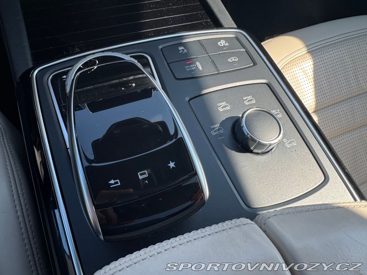 Mercedes-Benz Ostatní modely GLE 8V Biturbo 2015