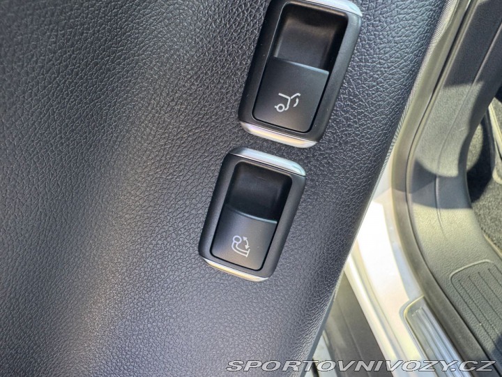 Mercedes-Benz Ostatní modely GLE 8V Biturbo 2015