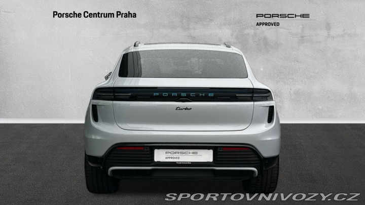 Porsche Macan Turbo 2024