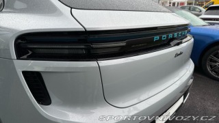 Porsche Macan Turbo 2024