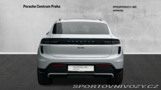 Porsche Macan Turbo 2024
