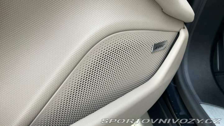 Porsche Taycan 2025