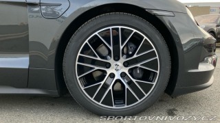 Porsche Taycan  2025