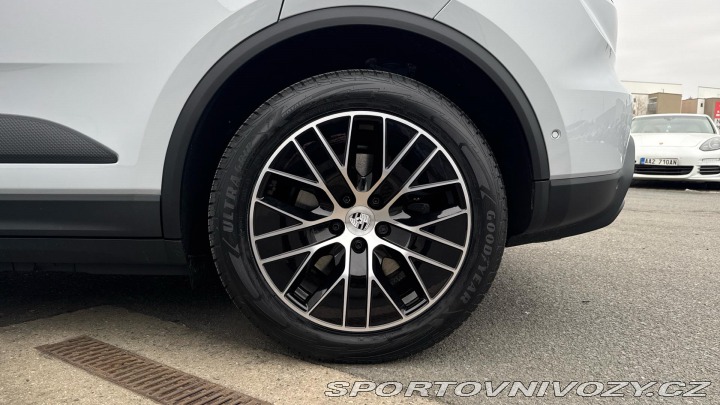 Porsche Macan  2025