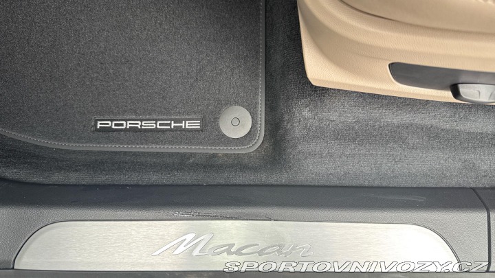 Porsche Macan  2025