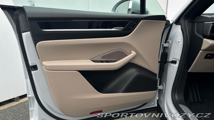 Porsche Macan  2025