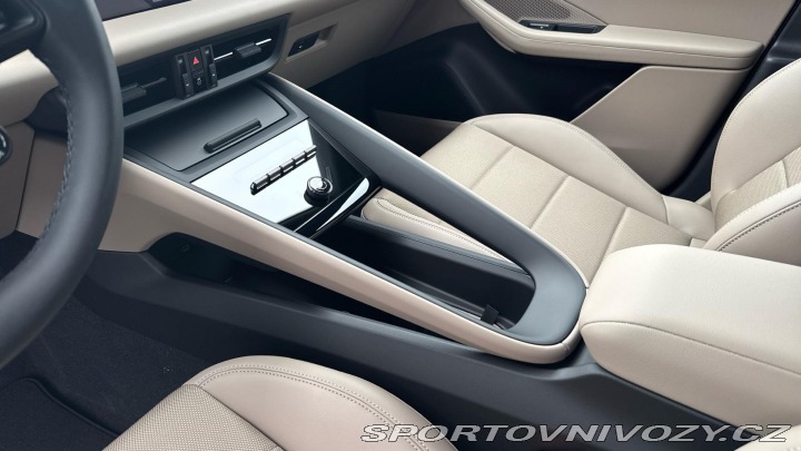 Porsche Macan  2025