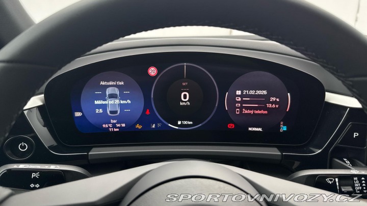 Porsche Macan  2025
