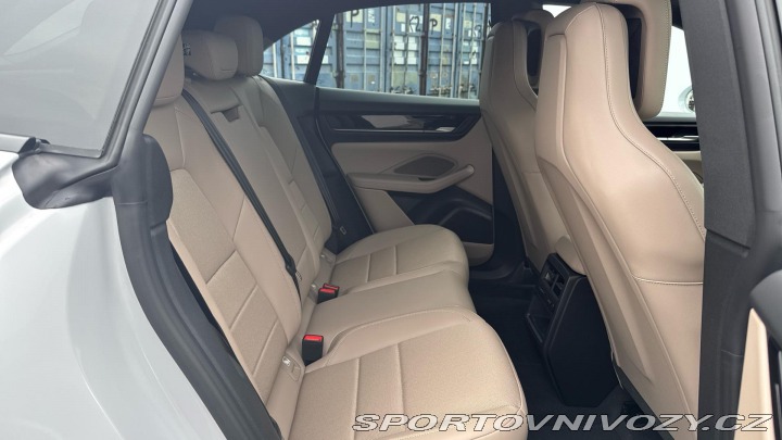 Porsche Macan  2025