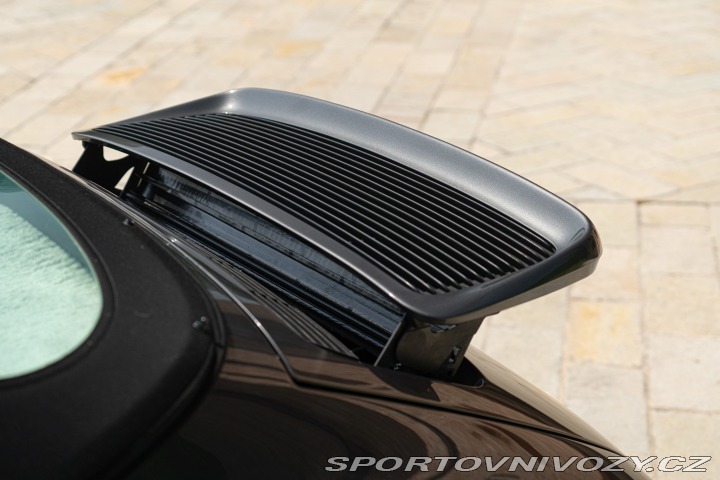 Porsche 911 964 (911) CARRERA 4 CABRIOLET 1990