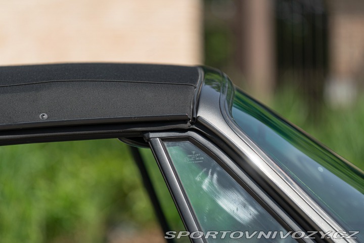 Porsche 911 964 (911) CARRERA 4 CABRIOLET 1990