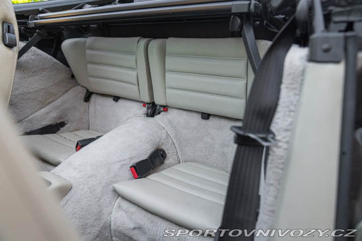 Porsche 911 964 (911) CARRERA 4 CABRIOLET 1990