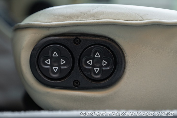 Porsche 911 964 (911) CARRERA 4 CABRIOLET 1990