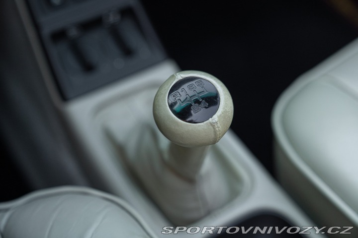 Porsche 911 964 (911) CARRERA 4 CABRIOLET 1990