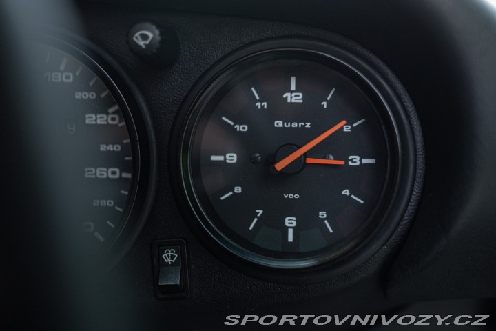Porsche 911 964 (911) CARRERA 4 CABRIOLET 1990