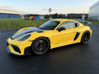 Porsche 718 GT4 RS