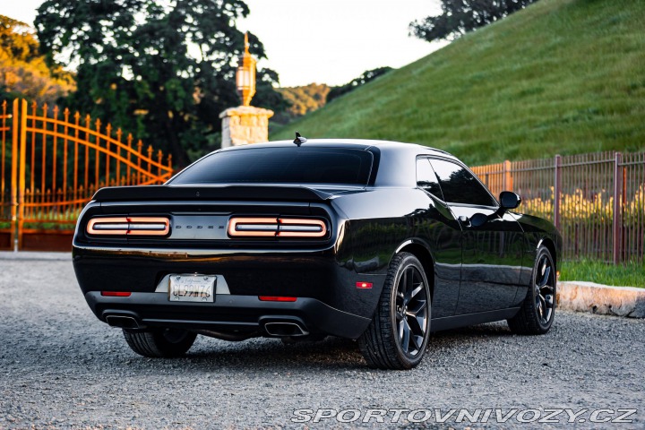 Dodge Challenger R/T PLUS 5.7 V8 HEMI MAN 2022