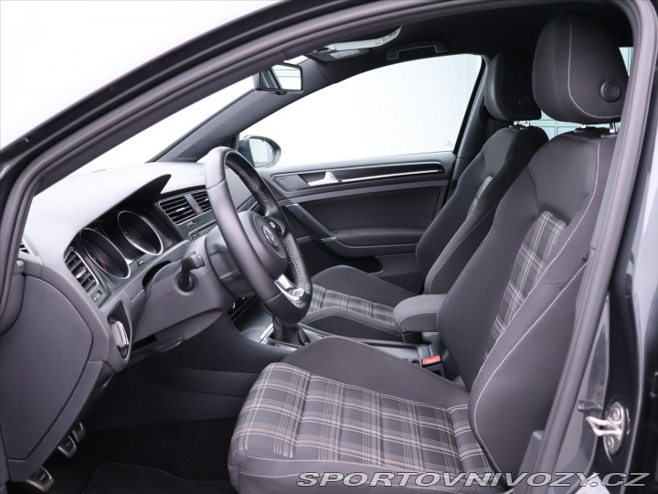 Volkswagen Golf 2,0 GTD 135kW Serv.Kniha 2015