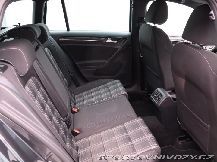 Volkswagen Golf 2,0 GTD 135 KW XE Serv.Kn 2015