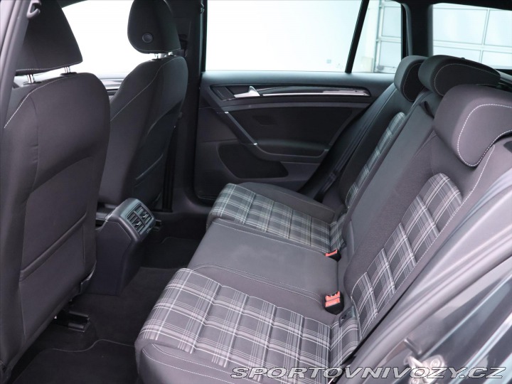 Volkswagen Golf 2,0 GTD 135kW Serv.Kniha 2015