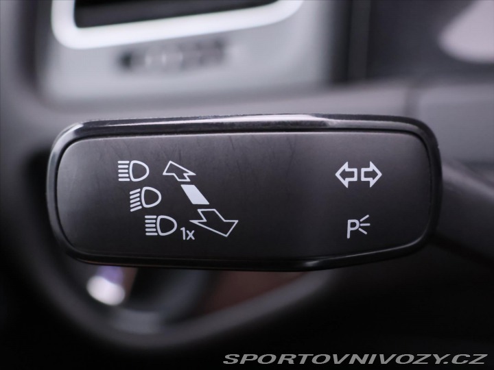 Volkswagen Golf 2,0 GTD 135 KW XE Serv.Kn 2015