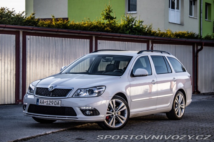 Škoda Octavia RS Combi 2.0 TFSI RS 2011