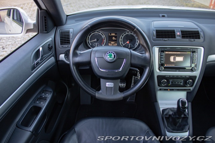 Škoda Octavia RS Combi 2.0 TFSI RS 2011
