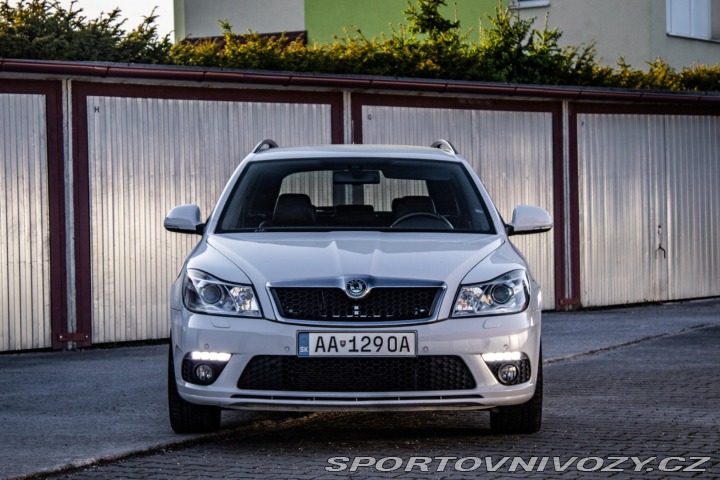 Škoda Octavia RS Combi 2.0 TFSI RS 2011