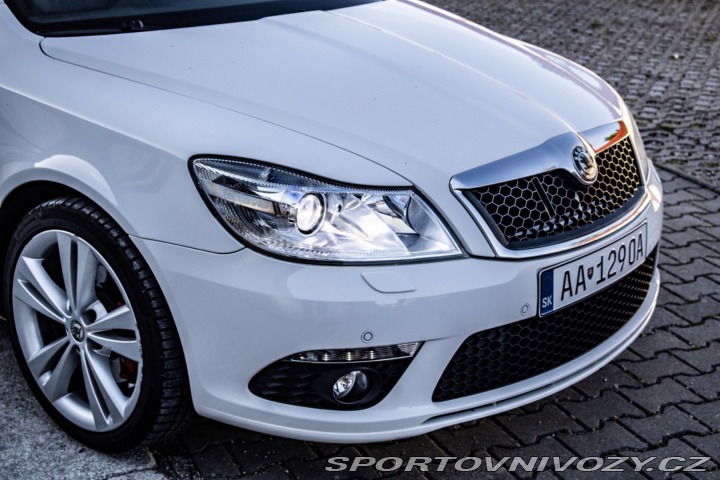 Škoda Octavia RS Combi 2.0 TFSI RS 2011