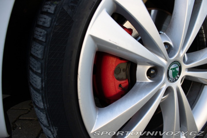 Škoda Octavia RS Combi 2.0 TFSI RS 2011