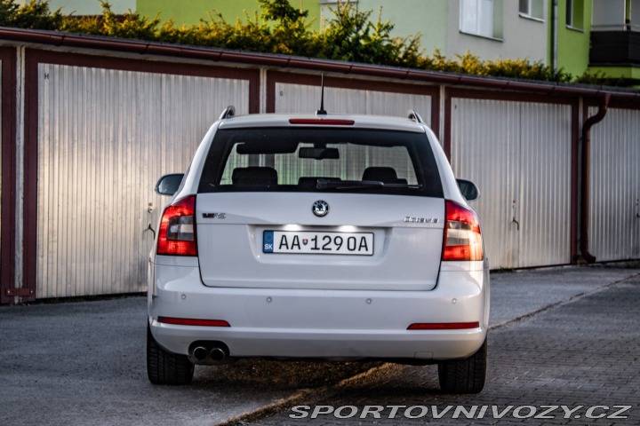 Škoda Octavia RS Combi 2.0 TFSI RS 2011