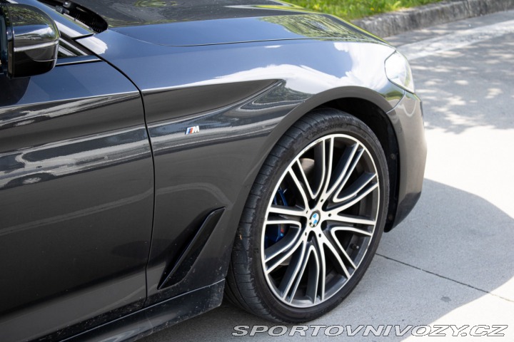 BMW 5 Touring 530d xDrive A/T 2017