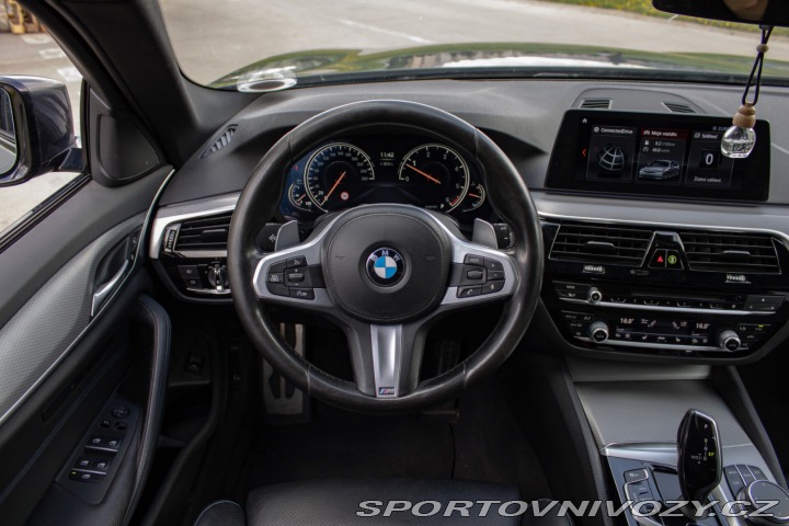 BMW 5 Touring 530d xDrive A/T 2017
