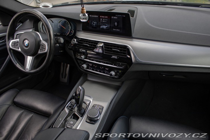 BMW 5 Touring 530d xDrive A/T 2017