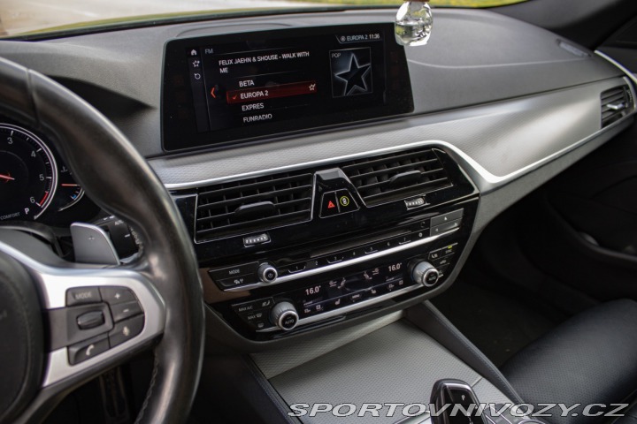 BMW 5 Touring 530d xDrive A/T 2017