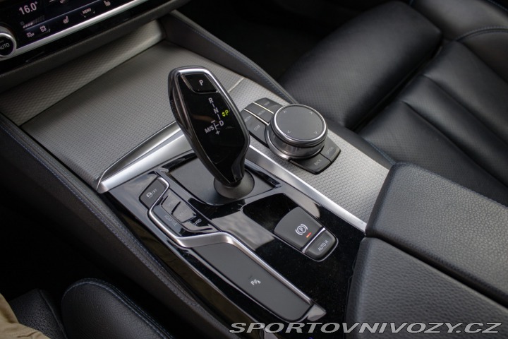 BMW 5 Touring 530d xDrive A/T 2017