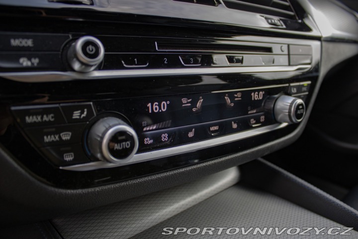 BMW 5 Touring 530d xDrive A/T 2017