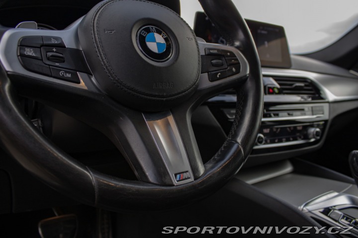 BMW 5 Touring 530d xDrive A/T 2017