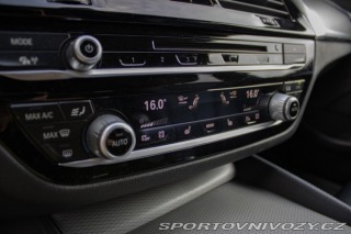 BMW 5 Touring  530d xDrive A/T 2017