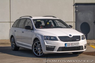 Škoda Octavia RS Combi  2.0 TDI DPF RS DSG 2015