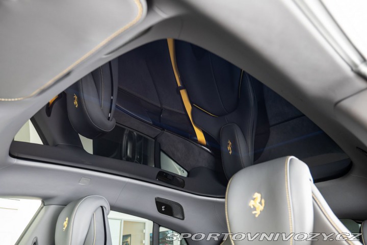 Ferrari Purosangue  1800