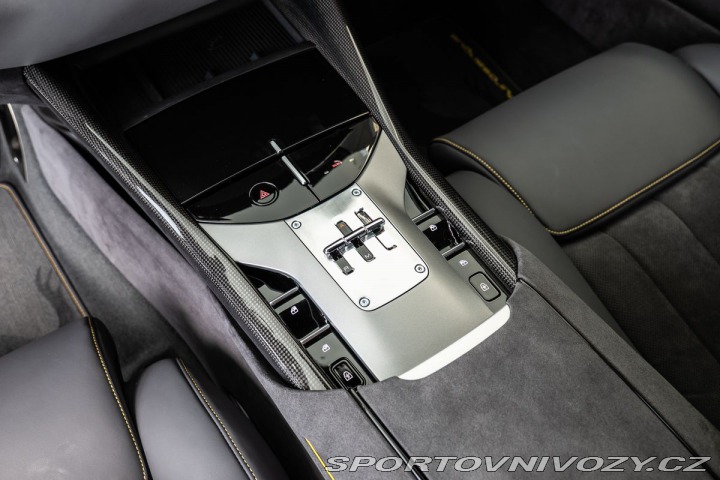 Ferrari Purosangue  1800