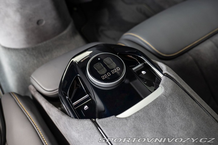 Ferrari Purosangue  1800