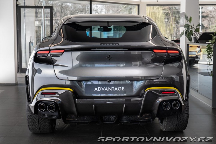 Ferrari Purosangue 1800