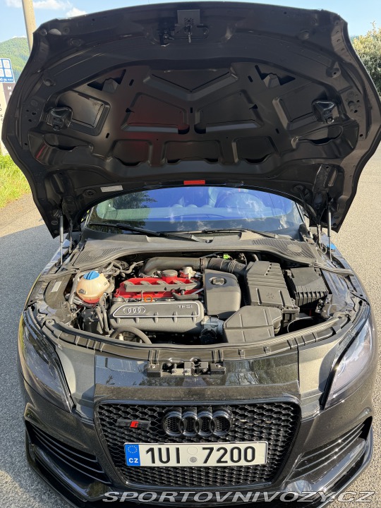 Audi TT TT RS 2011