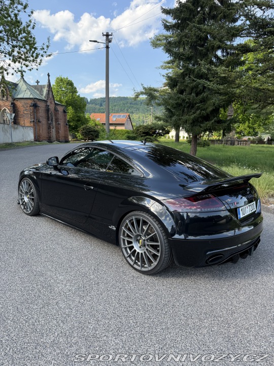 Audi TT TT RS 2011