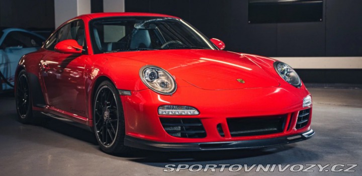 Porsche 911 Carrera GTS 2012