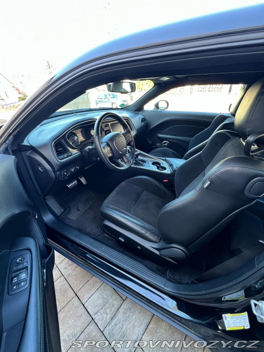 Dodge Challenger GT AWD 2019
