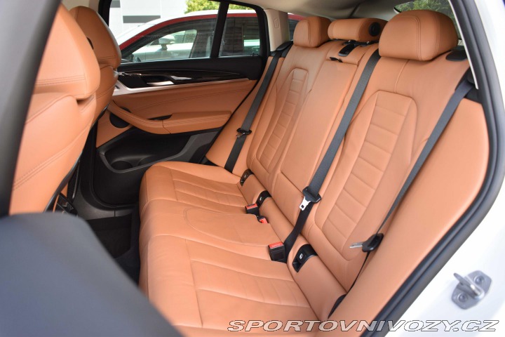 BMW X4 xDrive30d *NEZ.TOPENÍ*ČR 2021
